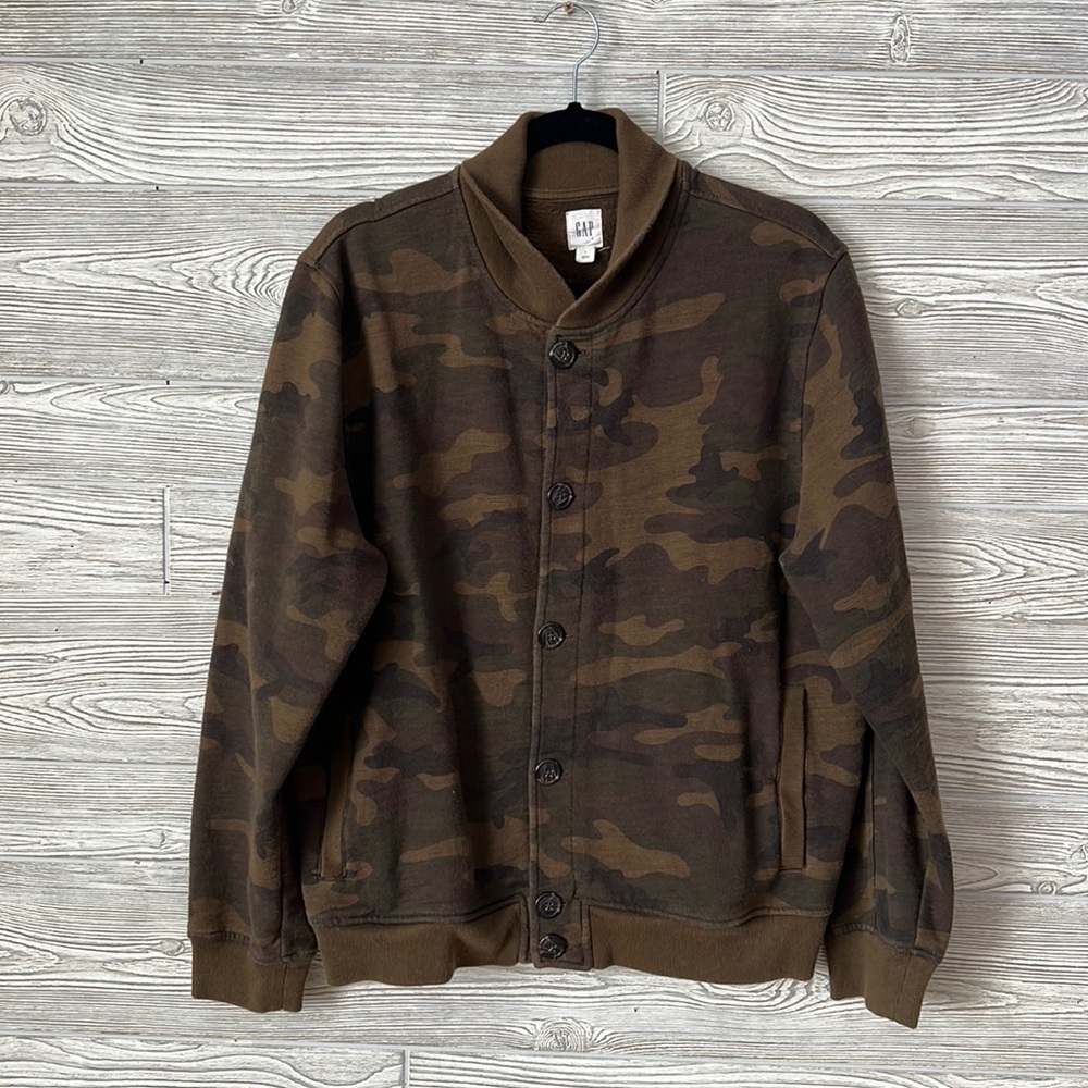 Gap camouflage bomber style jacket with pockets size large